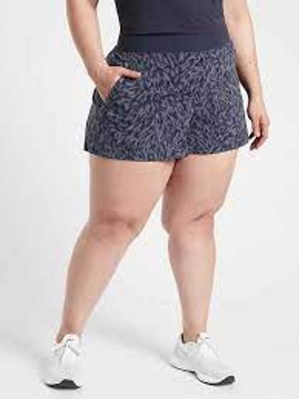 Athleta Trekkie North Printed Short Womens PLUS Size 26 NVLX Blue Black NWT